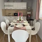 Erna Lägenhet *